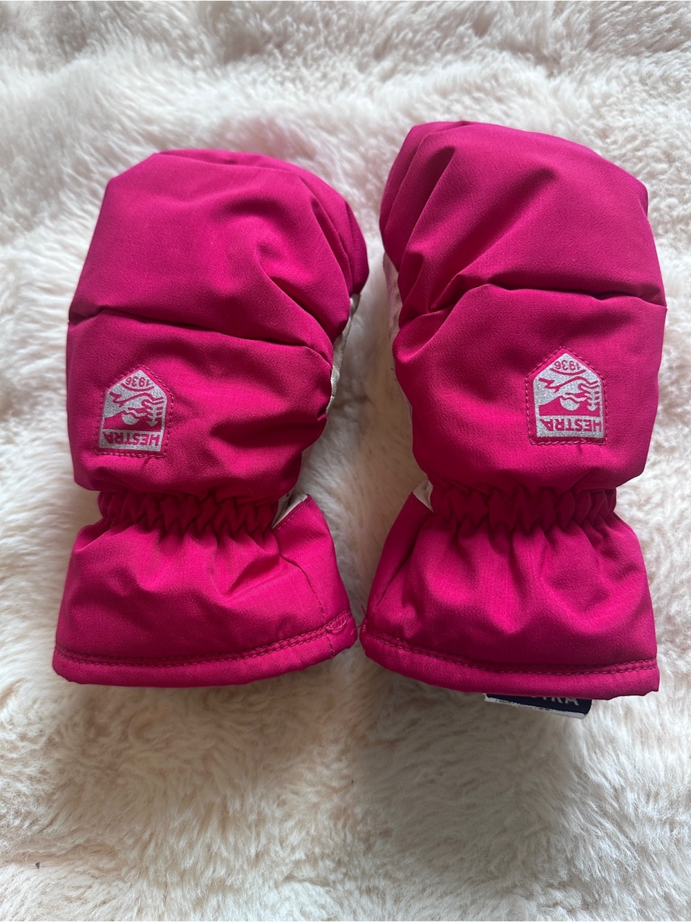 Hestra Kids Mittens in Fuchsia Pink